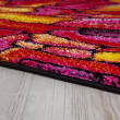 wzorzysty czarno-żółty dywan